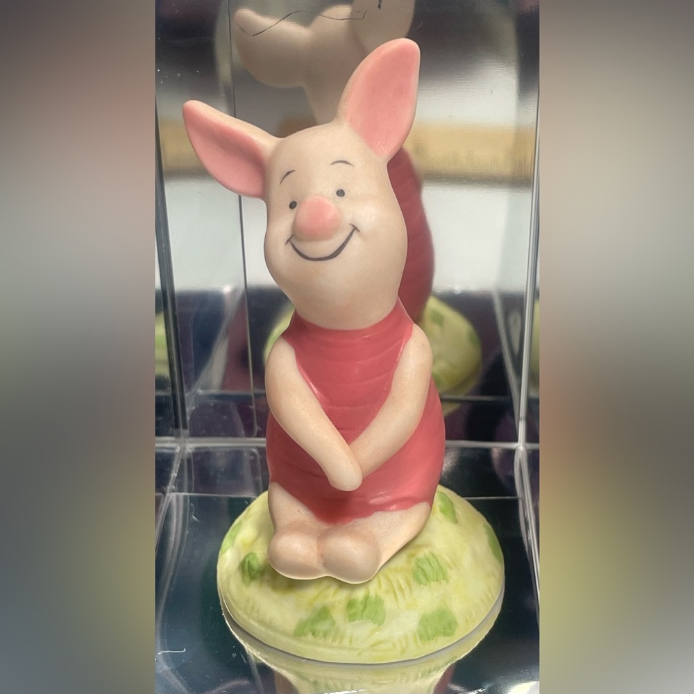 BNWT Vintage Piglet bisque figurine Classic Winnie the Pooh collection